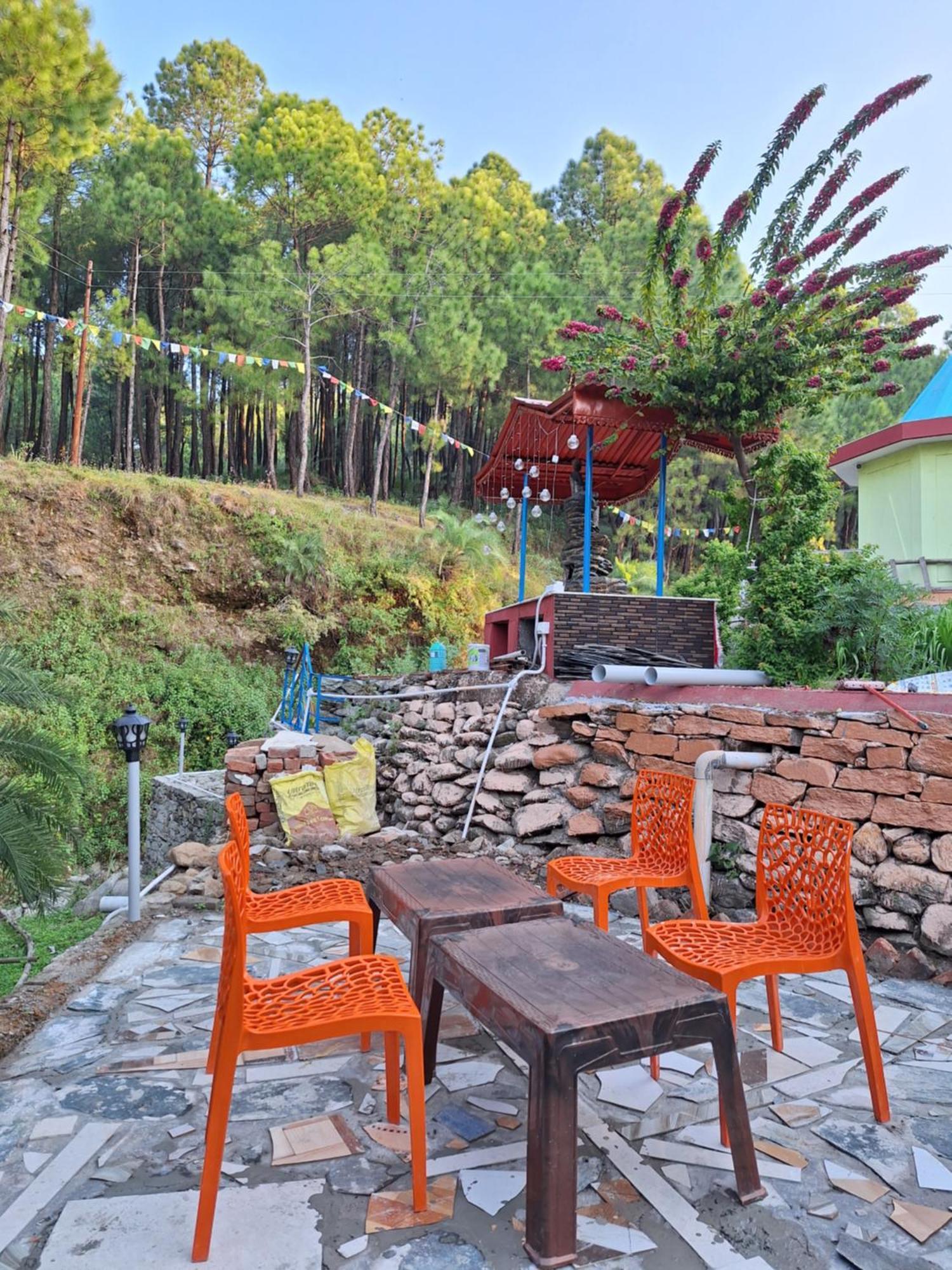 Tathastu Bir -Homestay ,Dorm,Hostel Luaran gambar